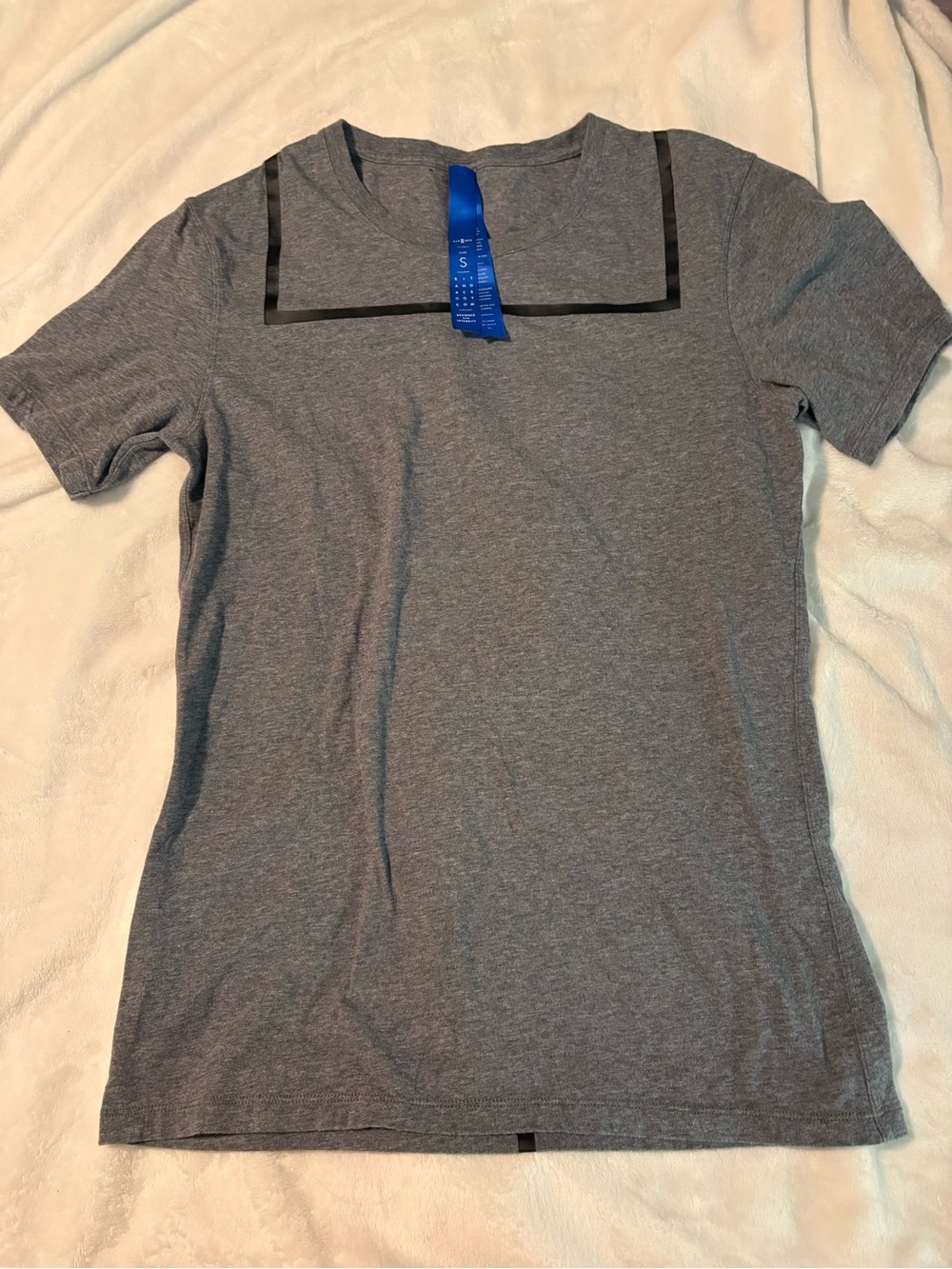 kit & Ace Heather Gray Short-Sleeve Tee with Black Trim